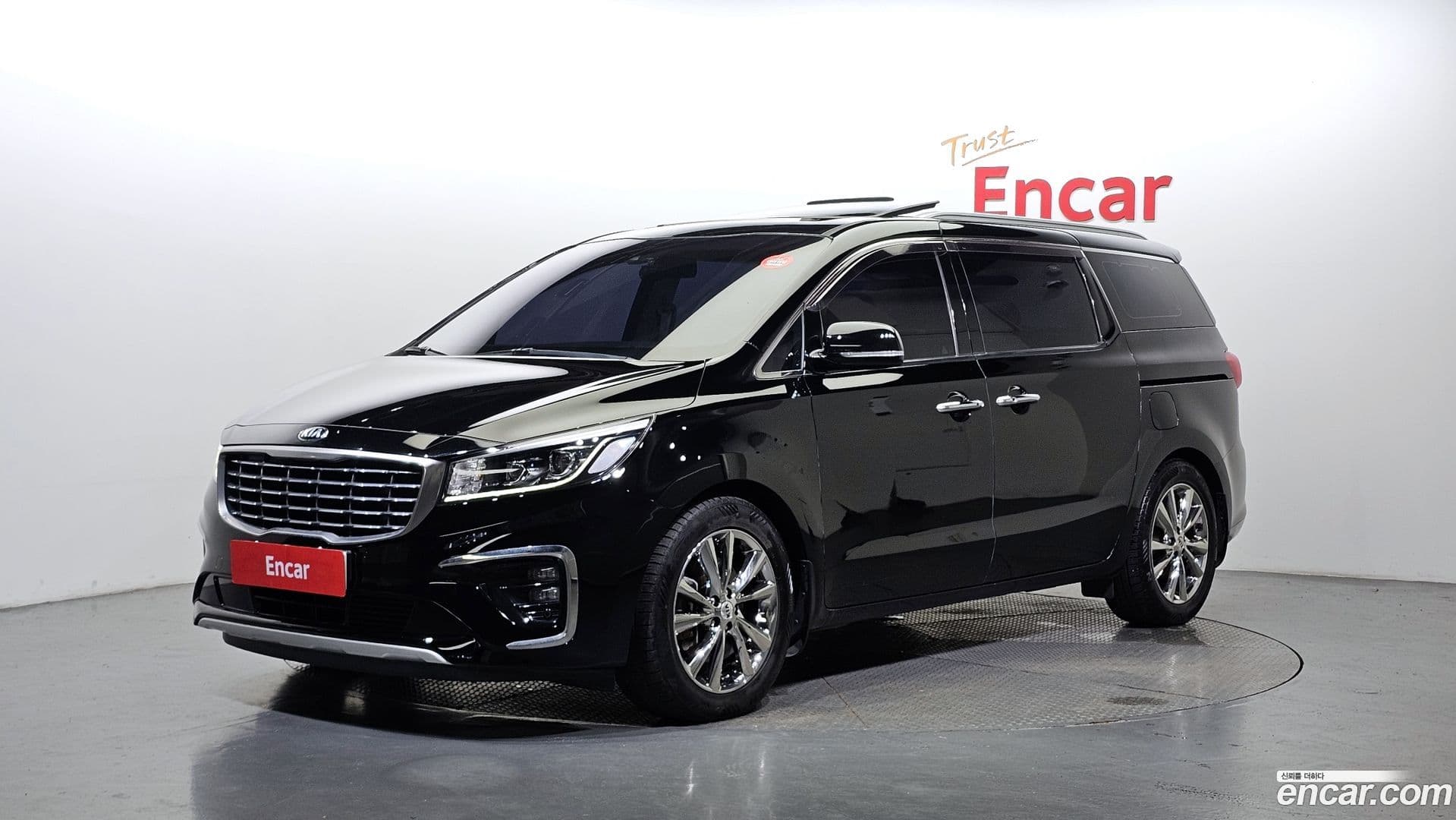Main__Slider__Photo:Canival Kia 2018.9-0