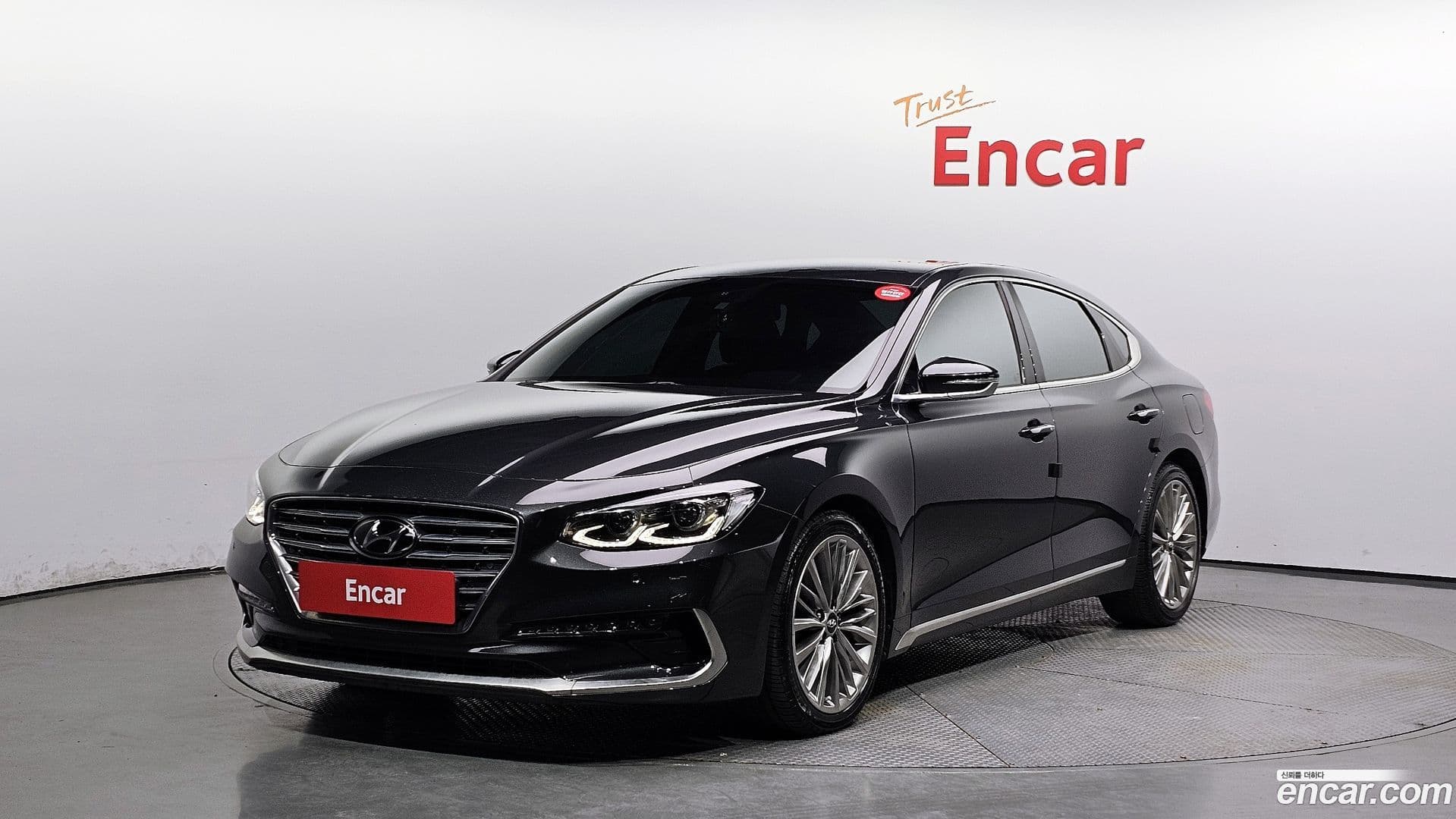 Main__Slider__Photo:Grandeur Hyundai 2017.2-0