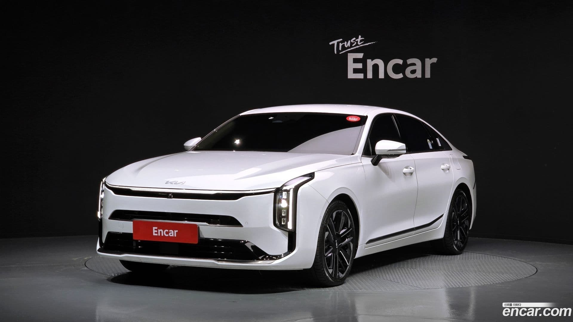 Main__Slider__Photo:K8 Kia 2025.3-0