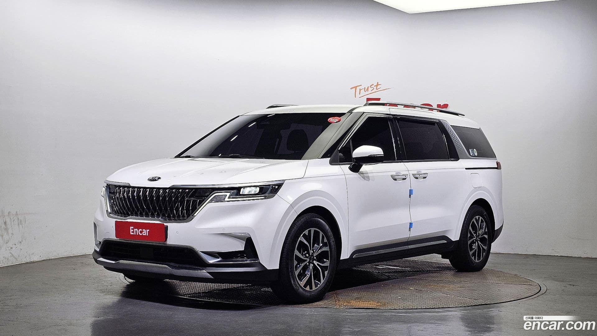 Main__Slider__Photo:Canival Kia 2020.9-0
