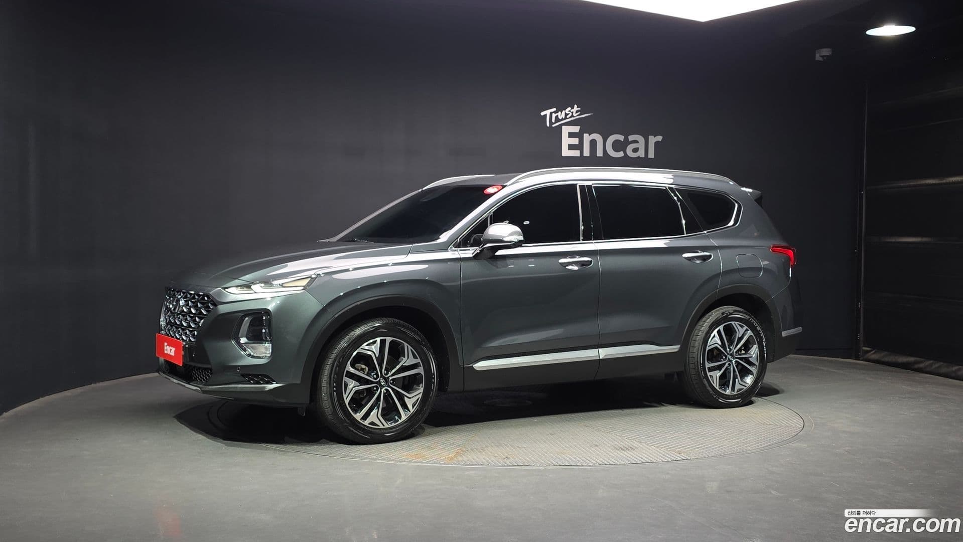 Main__Slider__Photo:Santafe Hyundai 2019.9-0