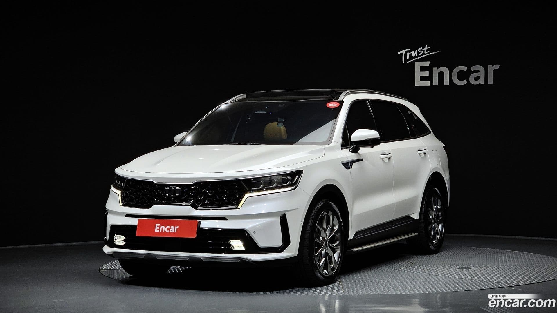 Main__Slider__Photo:Sorento Kia 2020.6-0