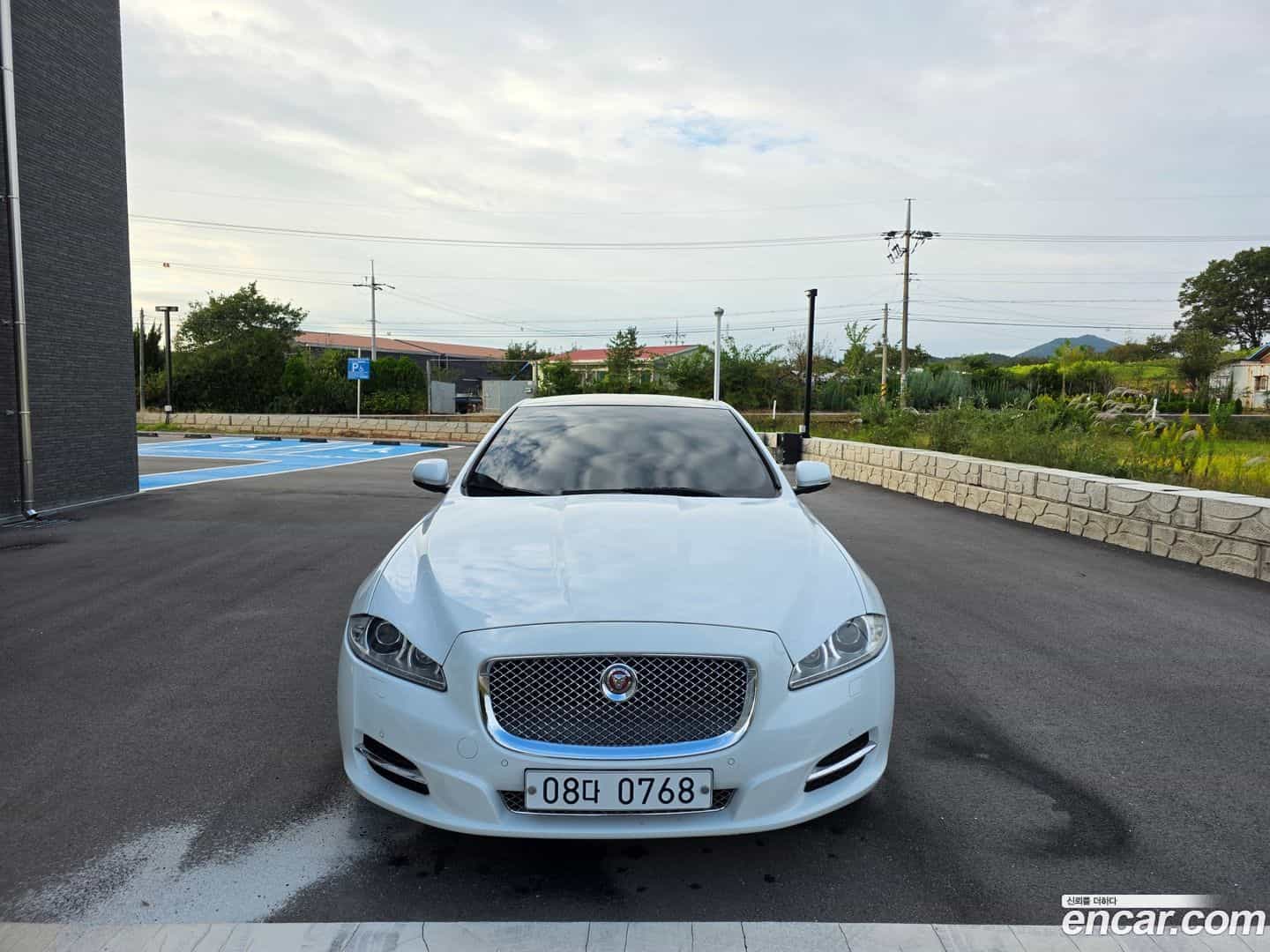 XJ Jaguar 2015.9-OUTER-003