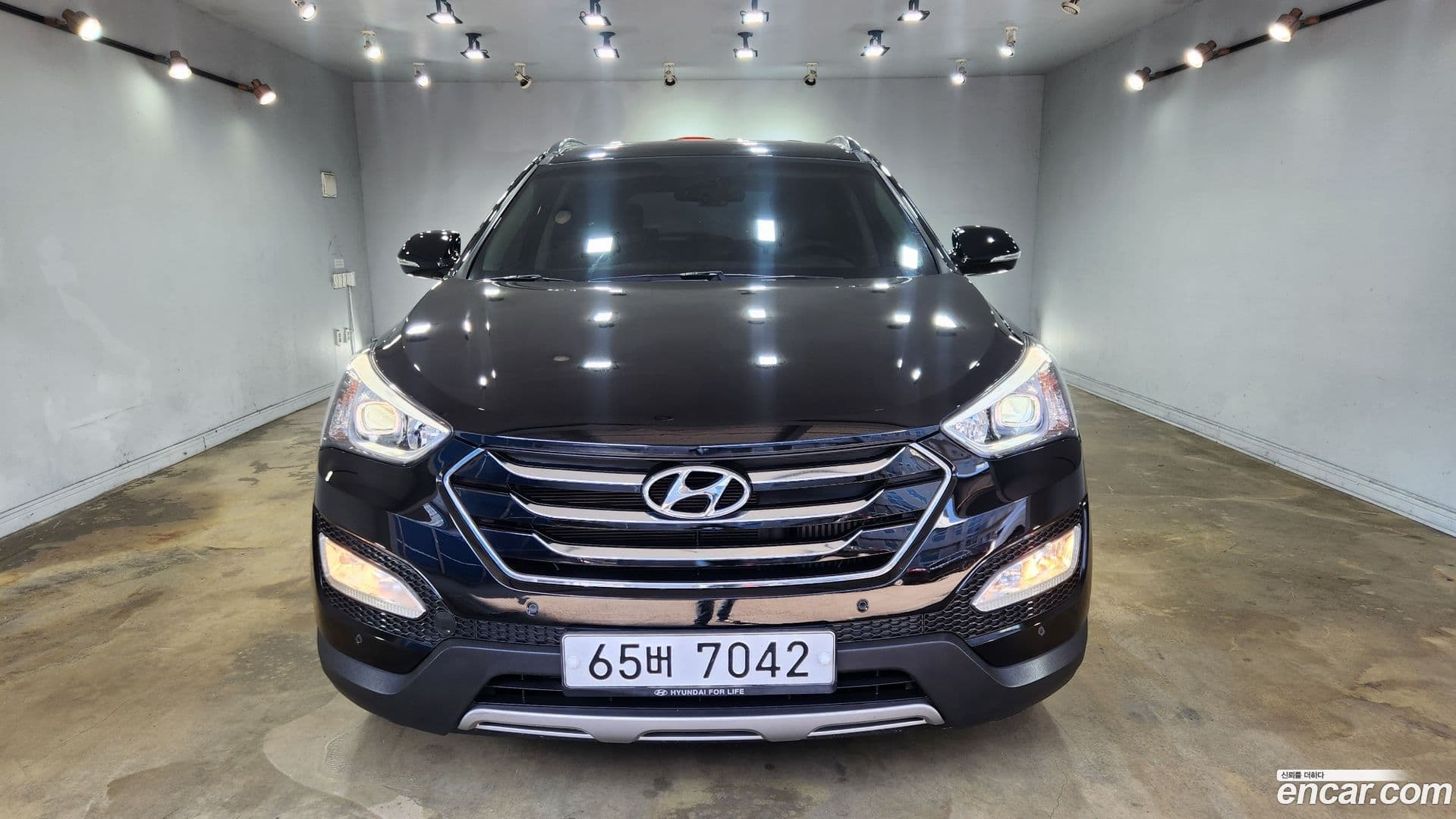 Main__Slider__Photo:Santafe Hyundai 2014.4-0