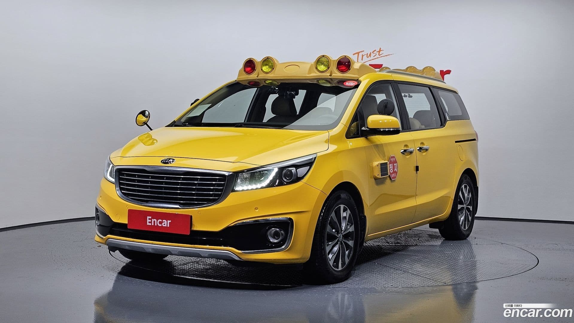 Main__Slider__Photo:Canival Kia 2017.1-0