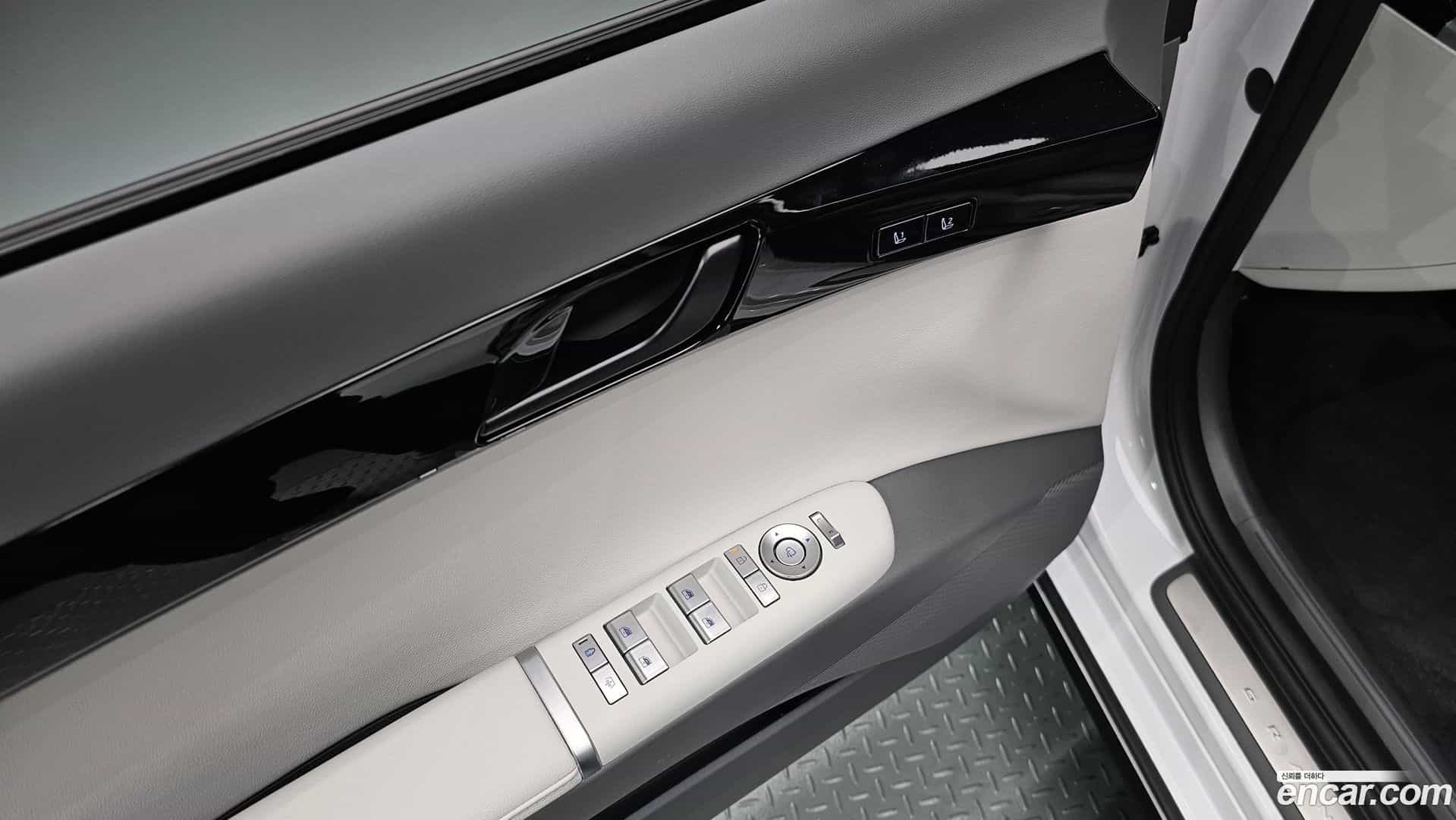Grandeur Hyundai 2025.5-OPTION-023