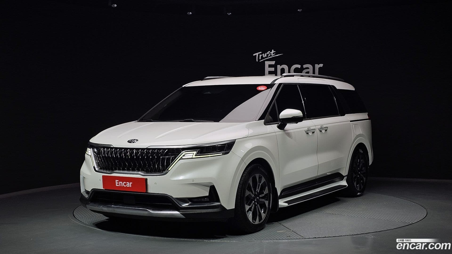 Main__Slider__Photo:Canival Kia 2020.9-0