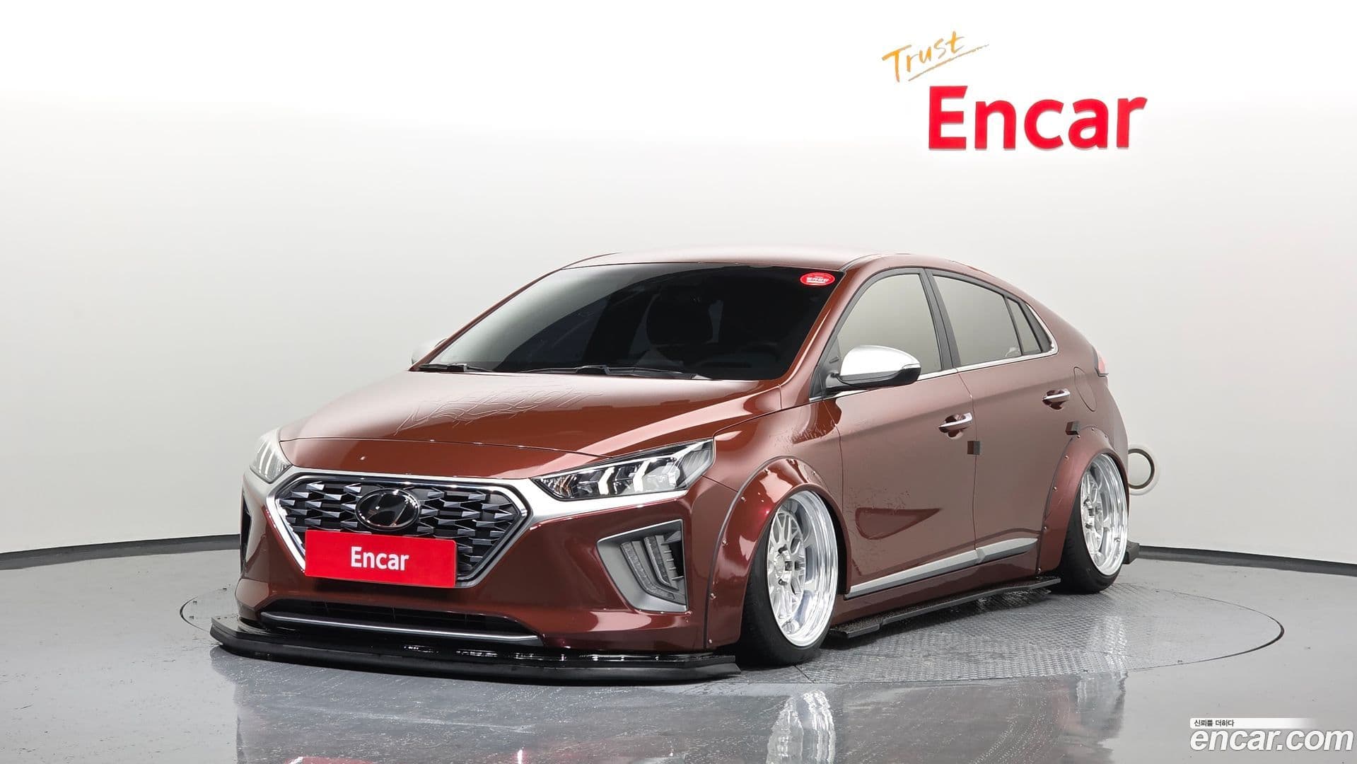 Main__Slider__Photo:Ioniq Hyundai 2019.2-0