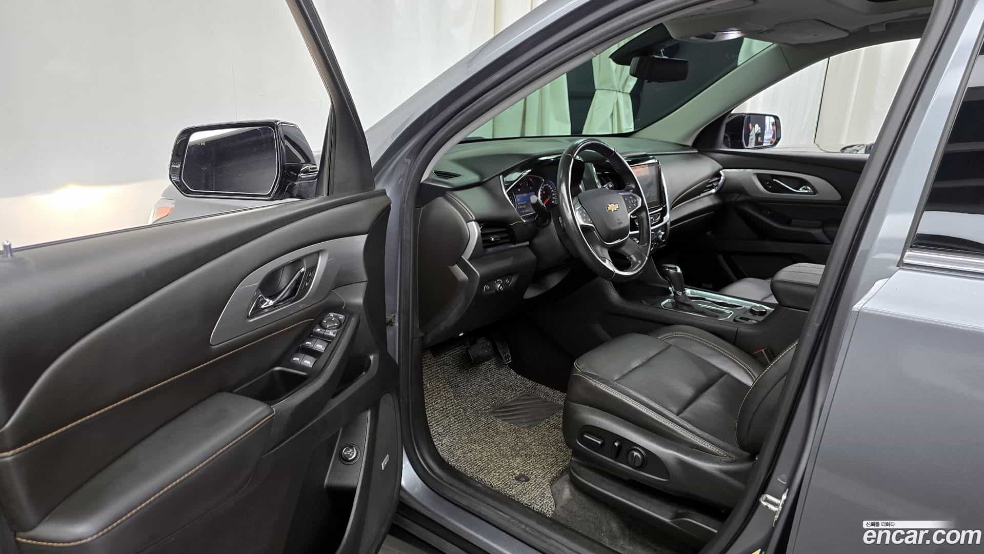 Traverse Chevrolet 2020.4-INNER-10