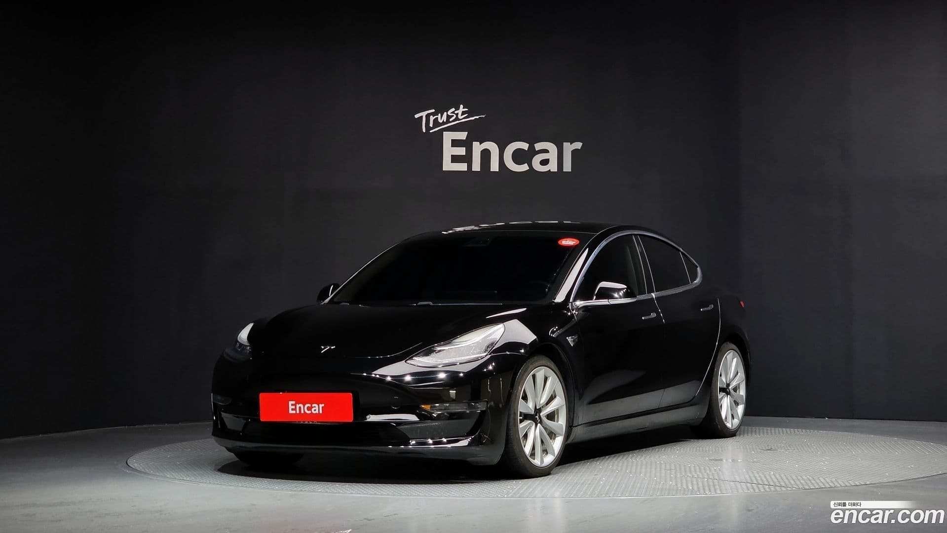 Main__Slider__Photo:Model 3 Tesla 2020.2-0