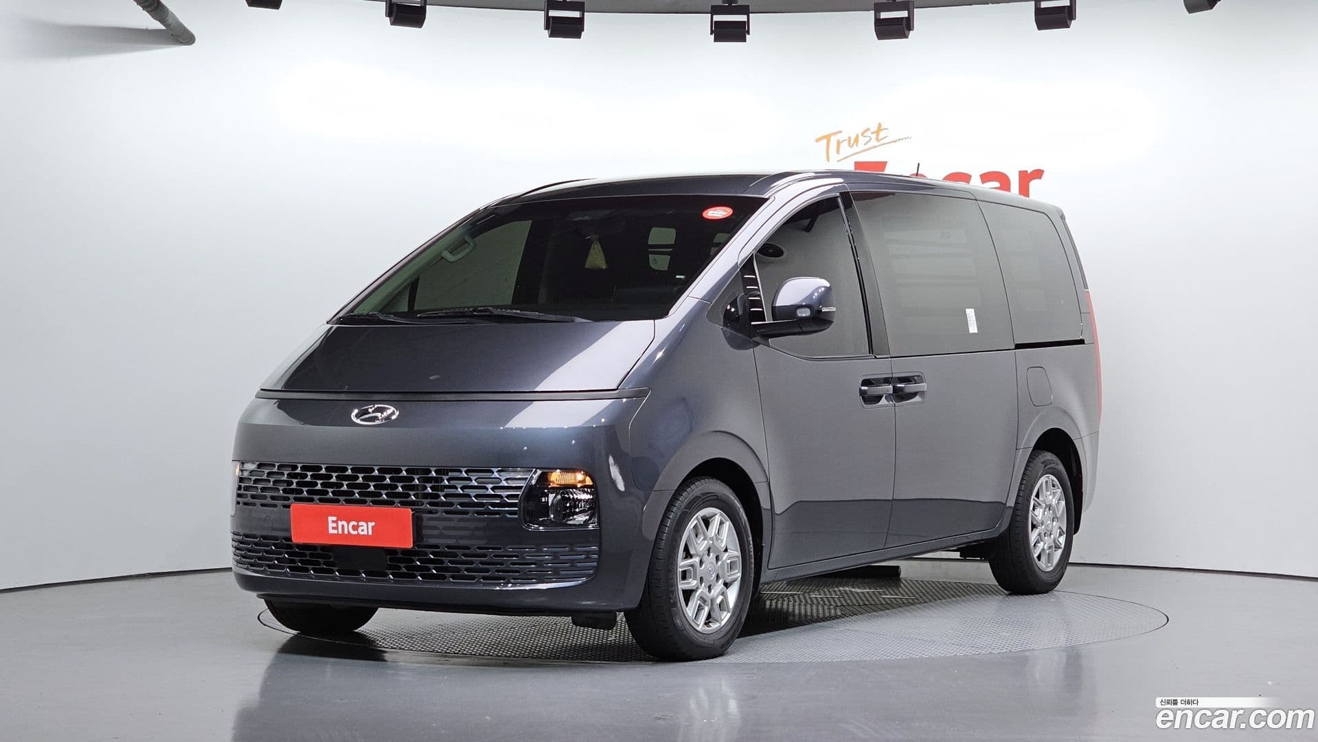 Main__Slider__Photo:Staria Hyundai 2023.7-0
