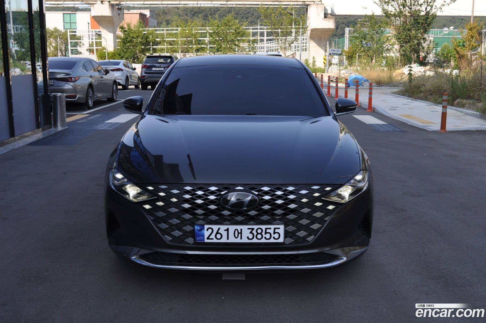 Main__Slider__Photo:Grandeur Hyundai 2020.6-0