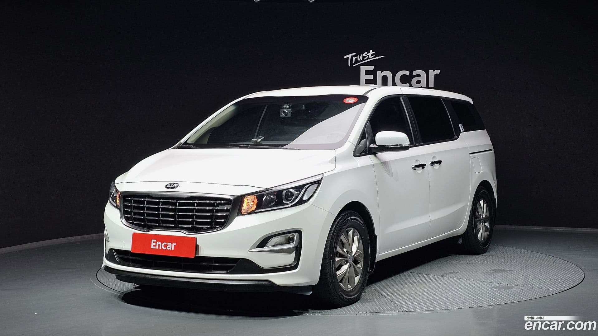 Main__Slider__Photo:Canival Kia 2019.7-0