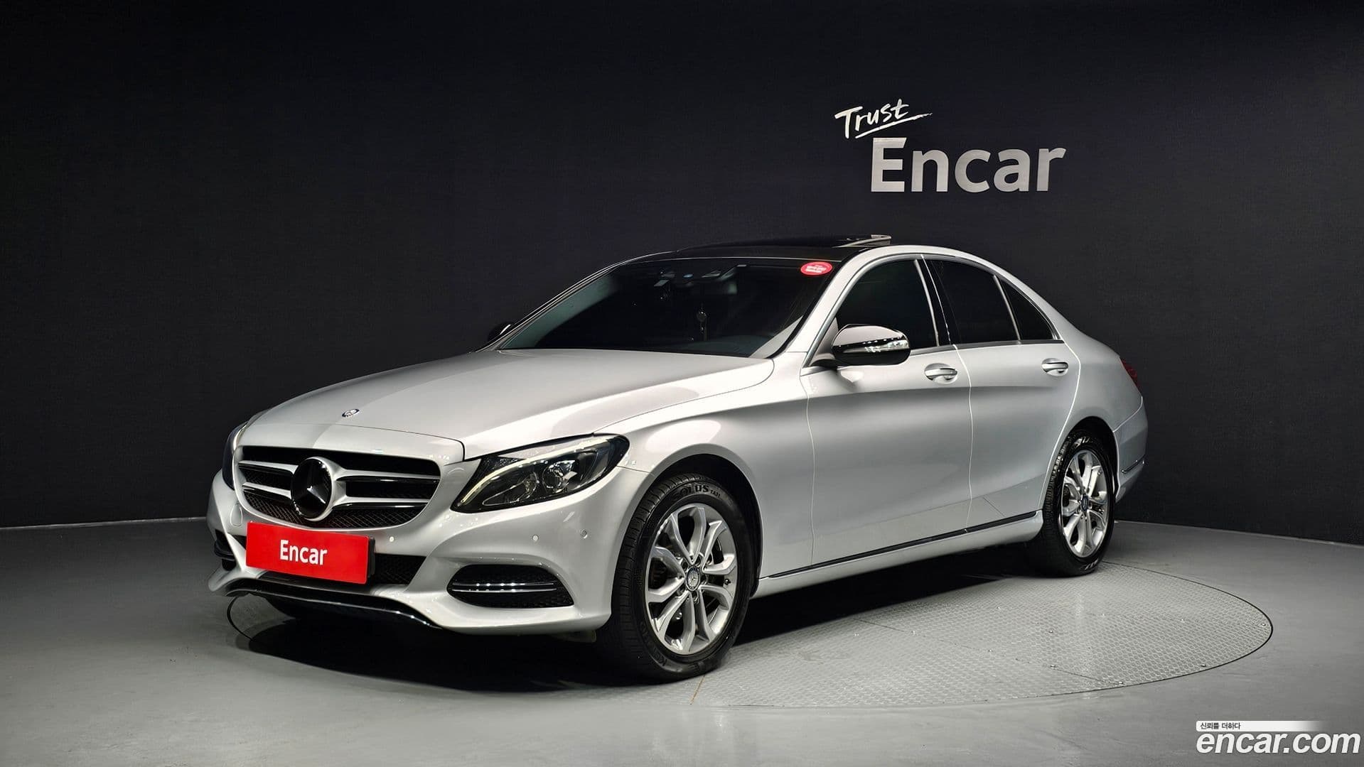 Main__Slider__Photo:C-Class Mercedes-Benz 2015.0-0