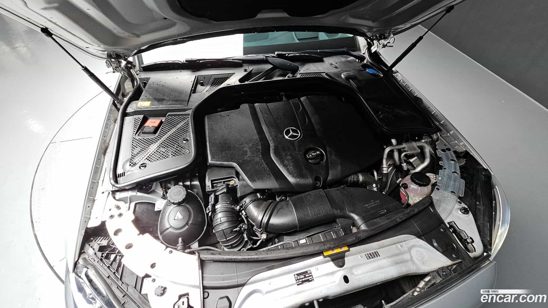 C-Class Mercedes-Benz 2015.0-INNER-006