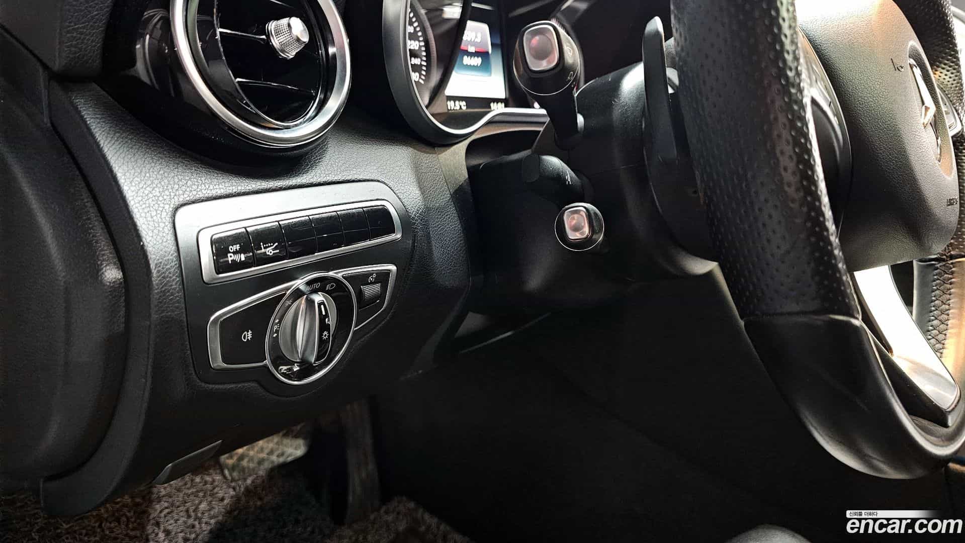 C-Class Mercedes-Benz 2015.0-OPTION-018