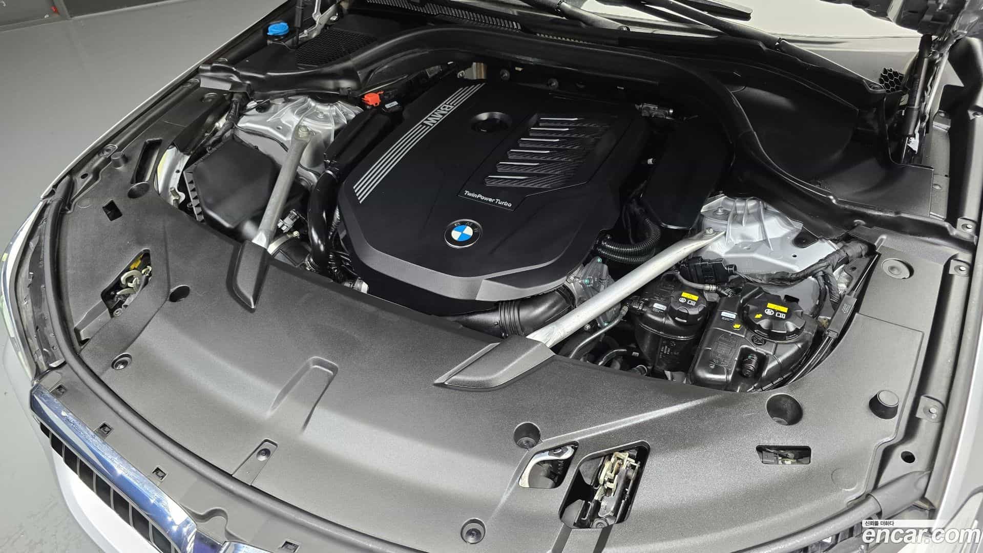 Gran Turismo BMW 2020.0-INNER-006