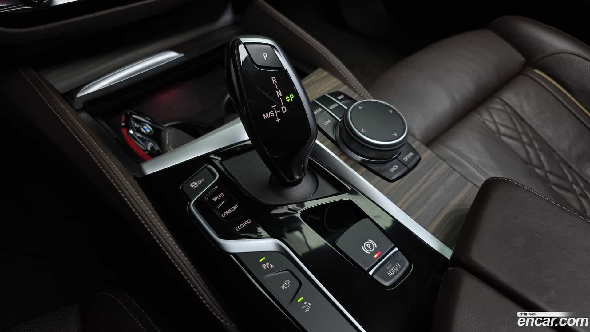 Gran Turismo BMW 2020.0-INNER-009
