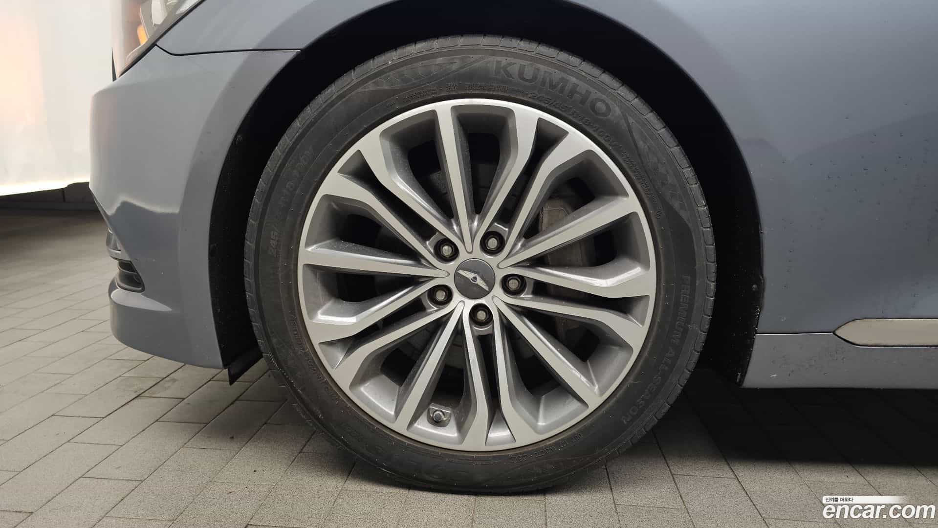 Genesis Hyundai 2014.9-OUTER-005