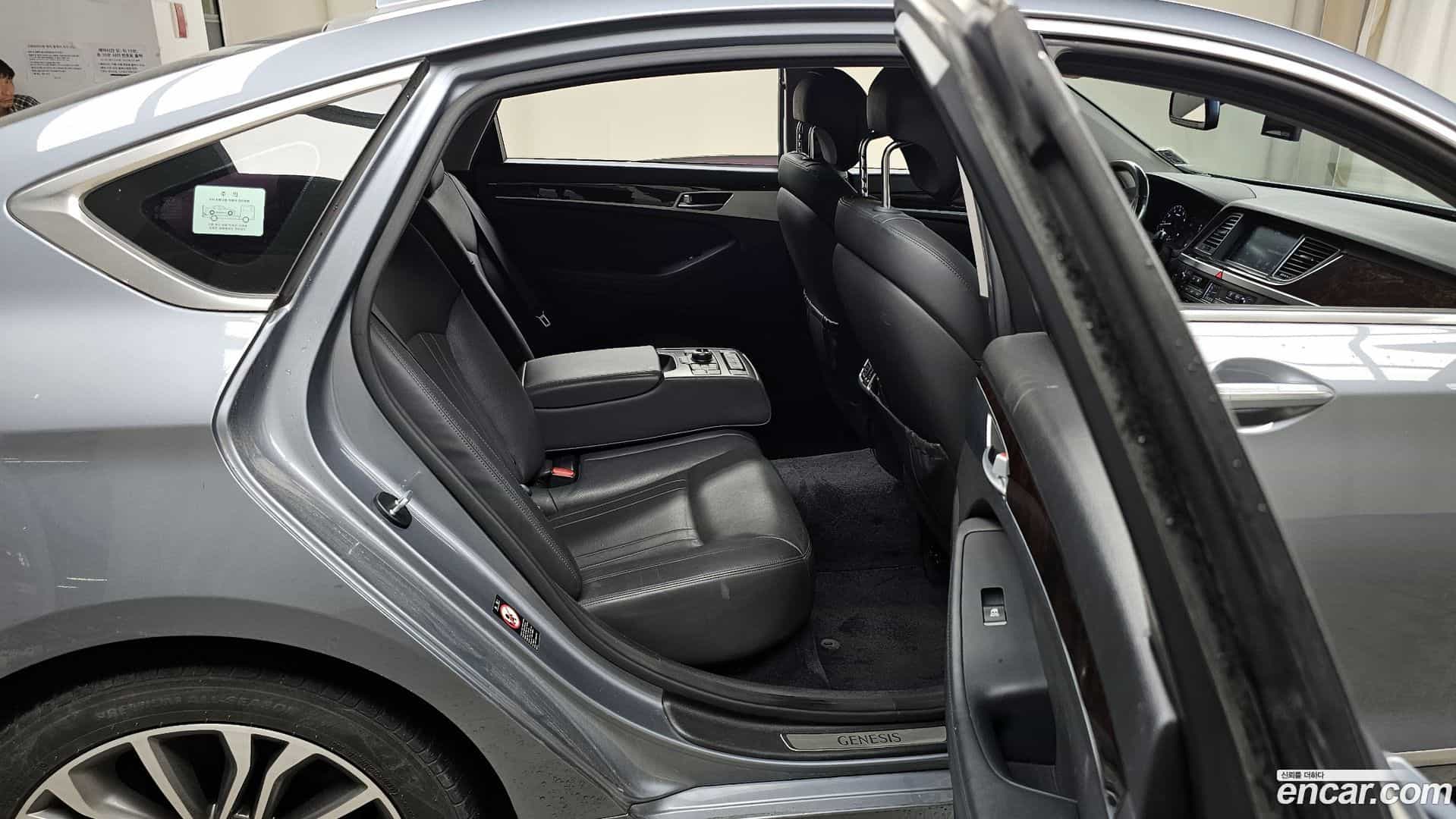 Genesis Hyundai 2014.9-OPTION-017