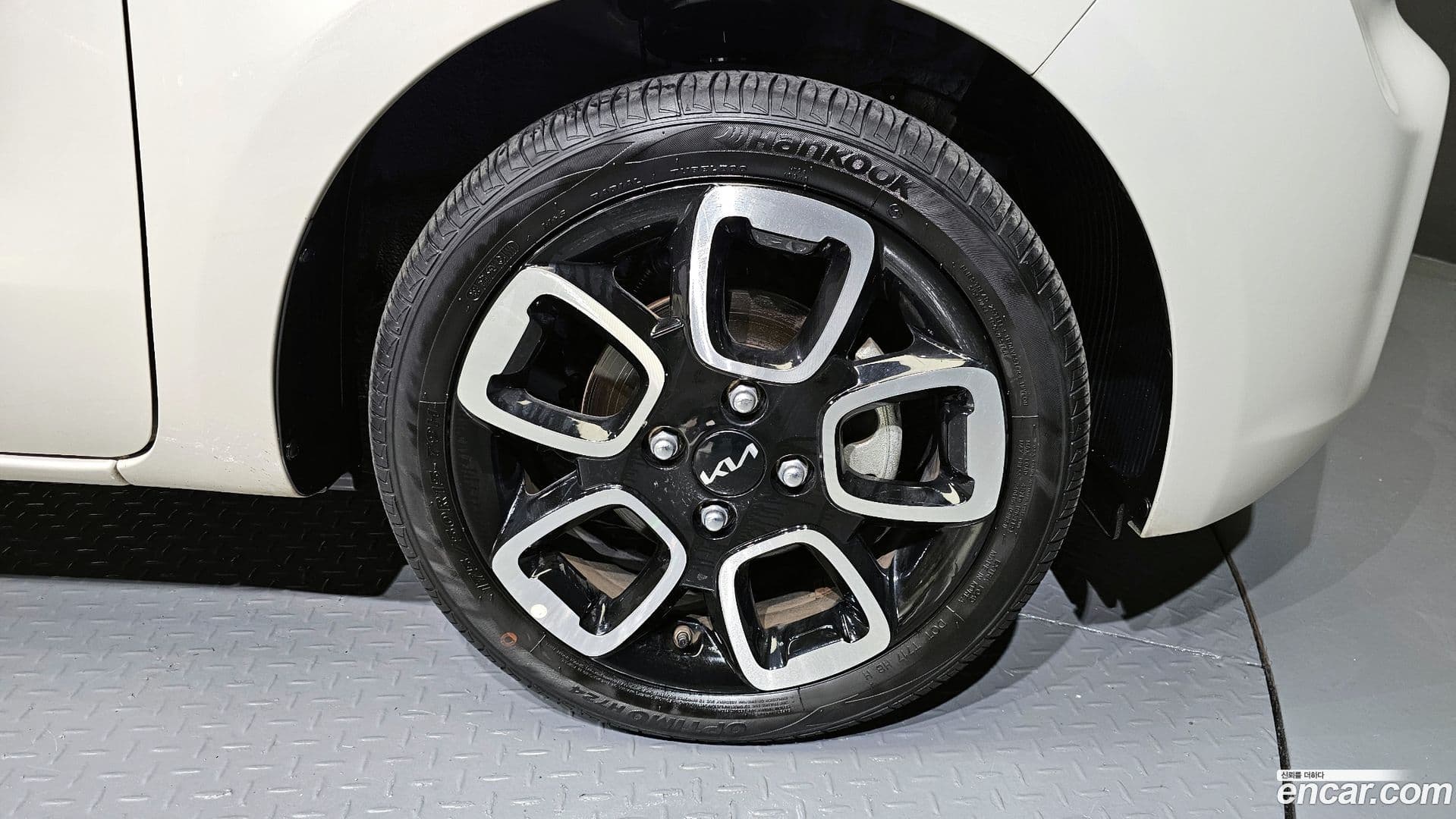 Main__Slider__Photo:RAY Kia 2022.4-4