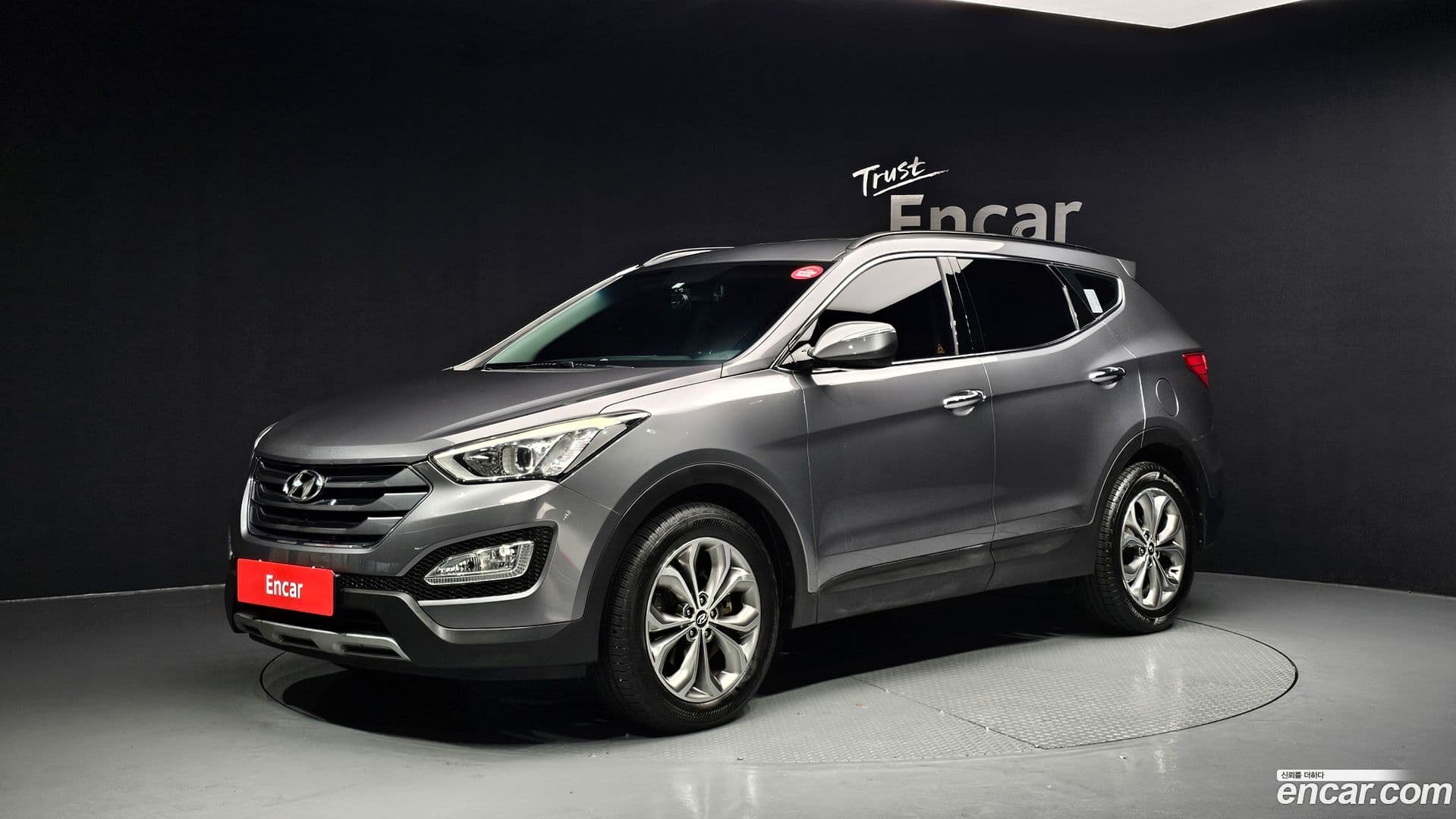 Main__Slider__Photo:Santafe Hyundai 2013.3-0