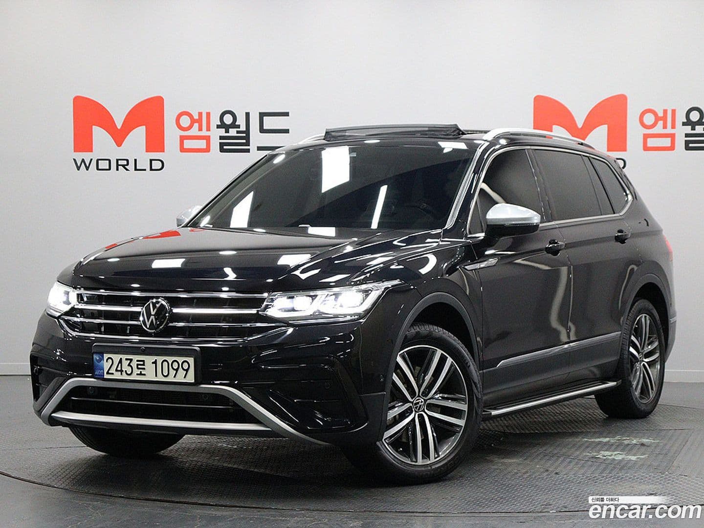 Main__Slider__Photo:Tiguan Volkswagen 2023.11-0