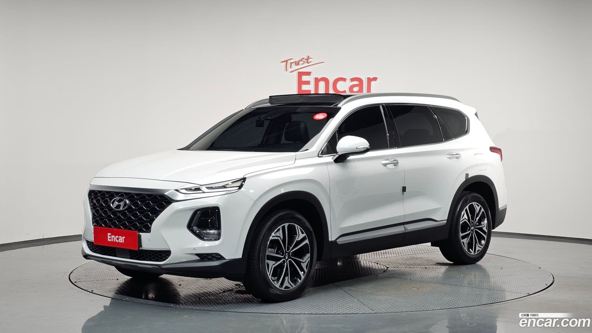 Main__Slider__Photo:Santafe Hyundai 2019.9-0