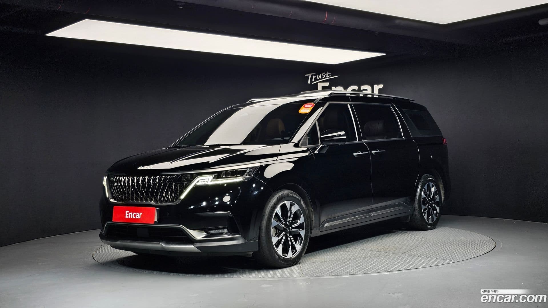 Main__Slider__Photo:Canival Kia 2021.8-0