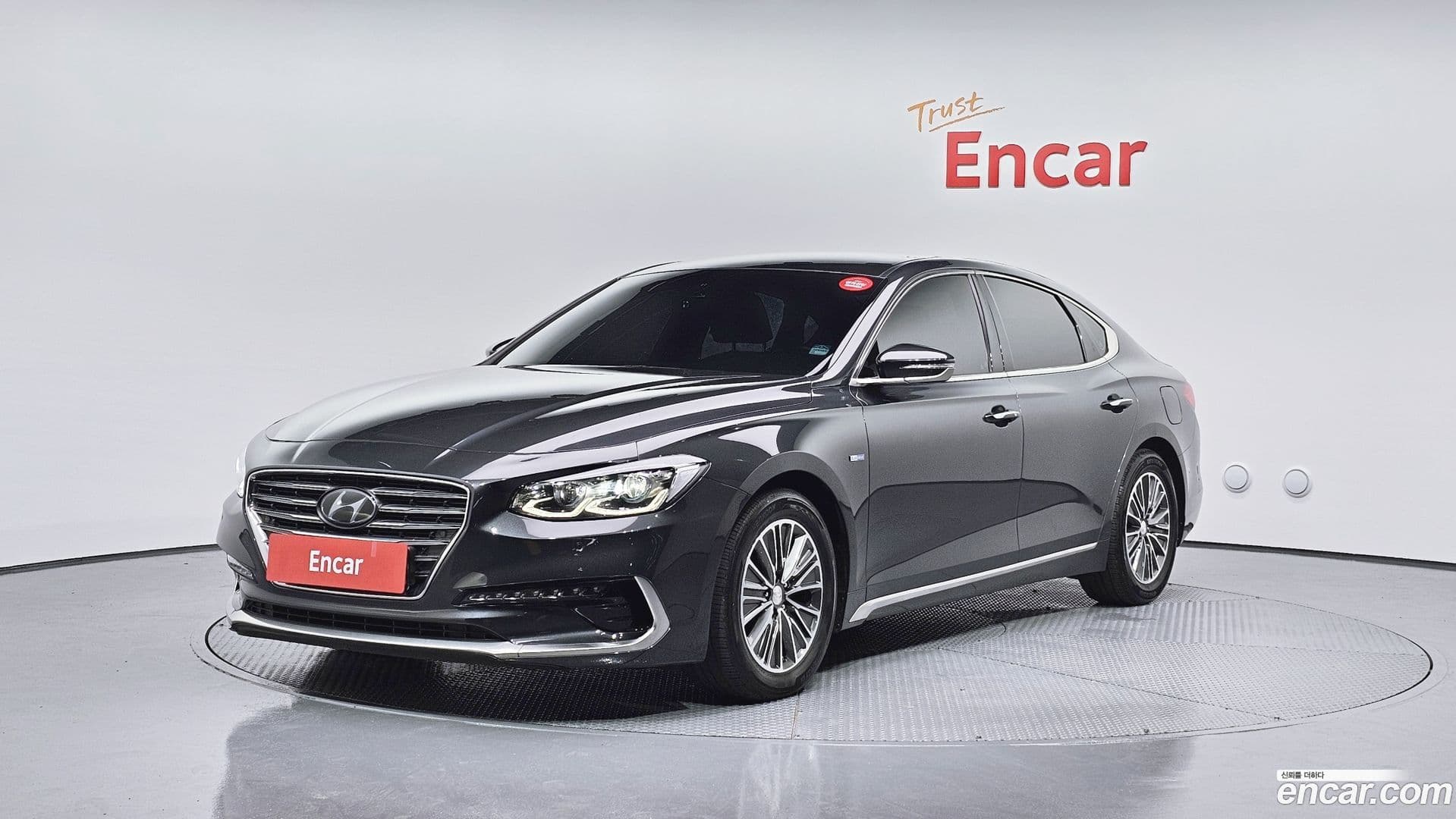 Main__Slider__Photo:Grandeur Hyundai 2018.0-0