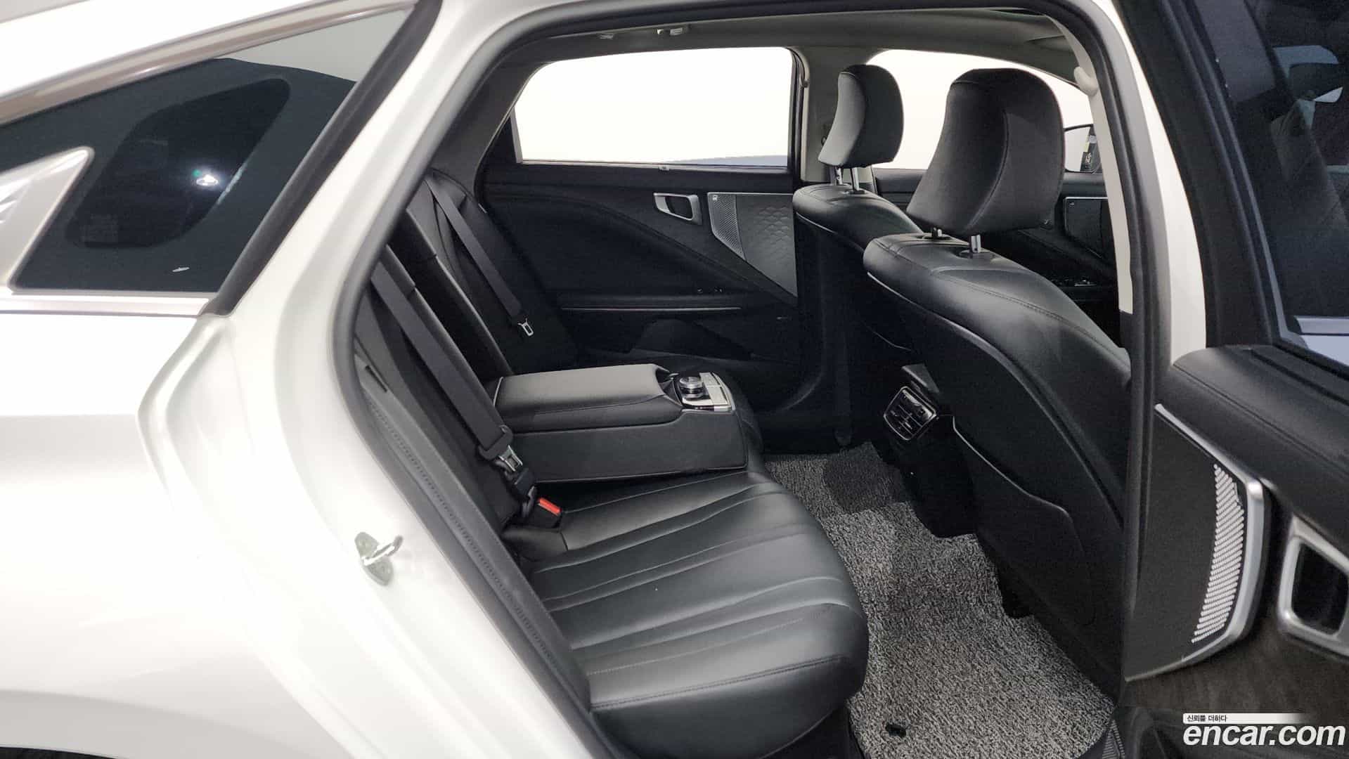 K8 Kia 2023.4-OPTION-016