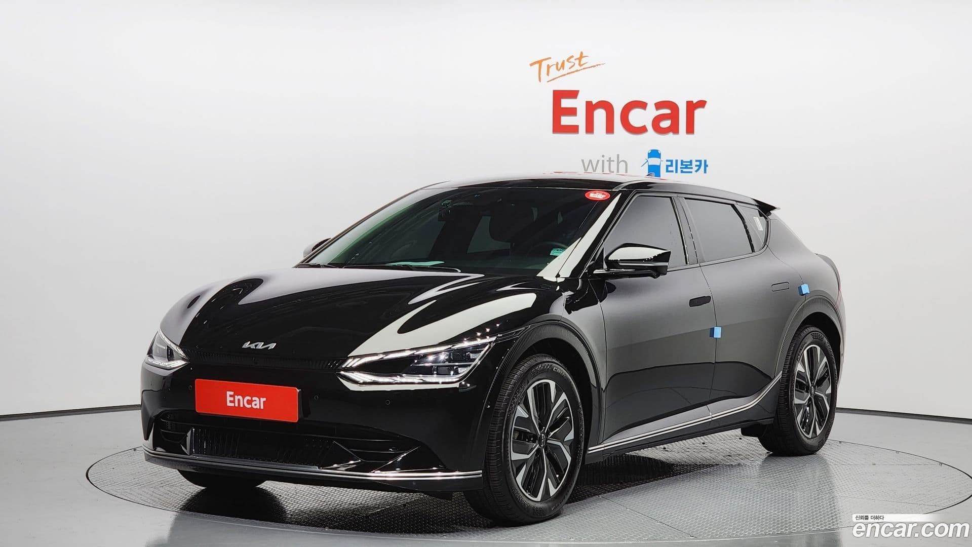Main__Slider__Photo:EV6 Kia 2022.8-0