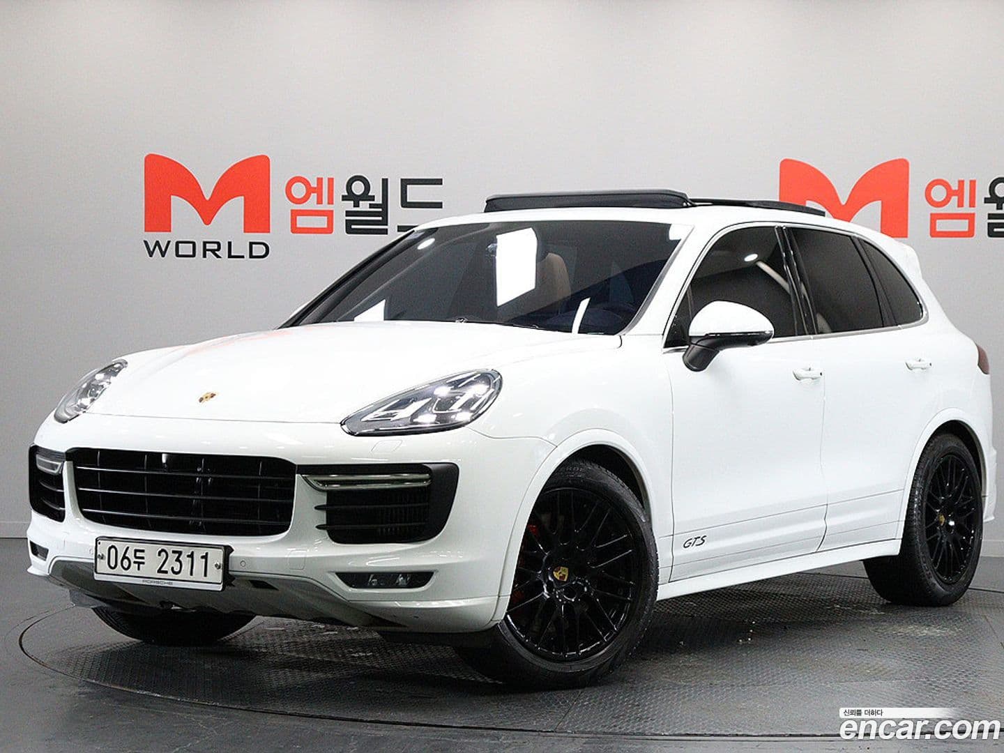 Main__Slider__Photo:Cayenne Porsche 2018.3-0