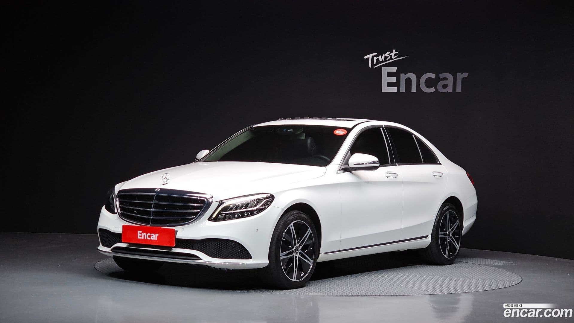 Main__Slider__Photo:C-Class Mercedes-Benz 2019.6-0
