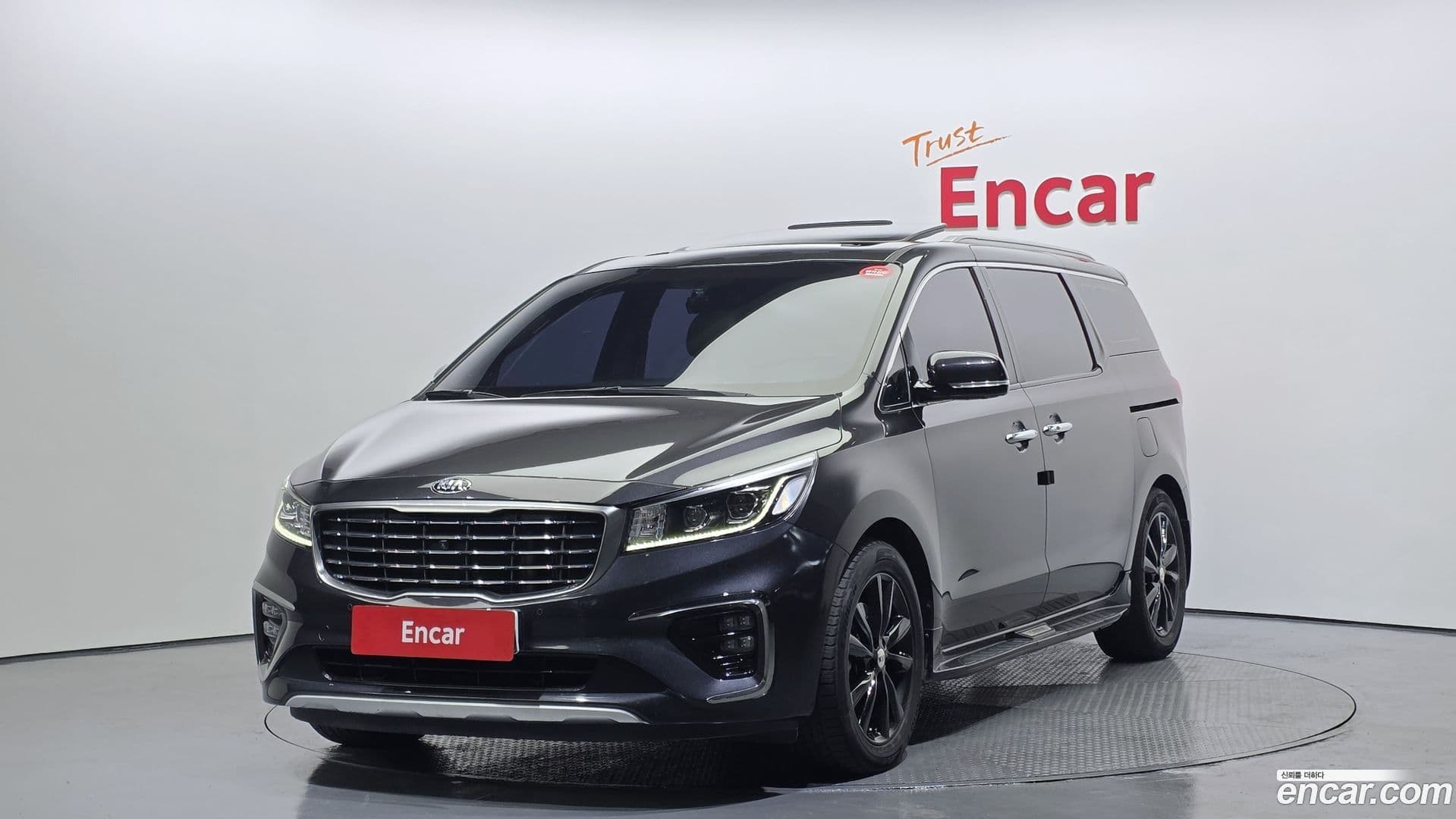Main__Slider__Photo:Canival Kia 2019.11-0