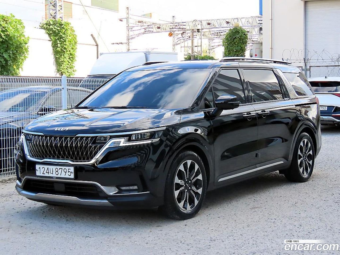 Main__Slider__Photo:Canival Kia 2021.11-0