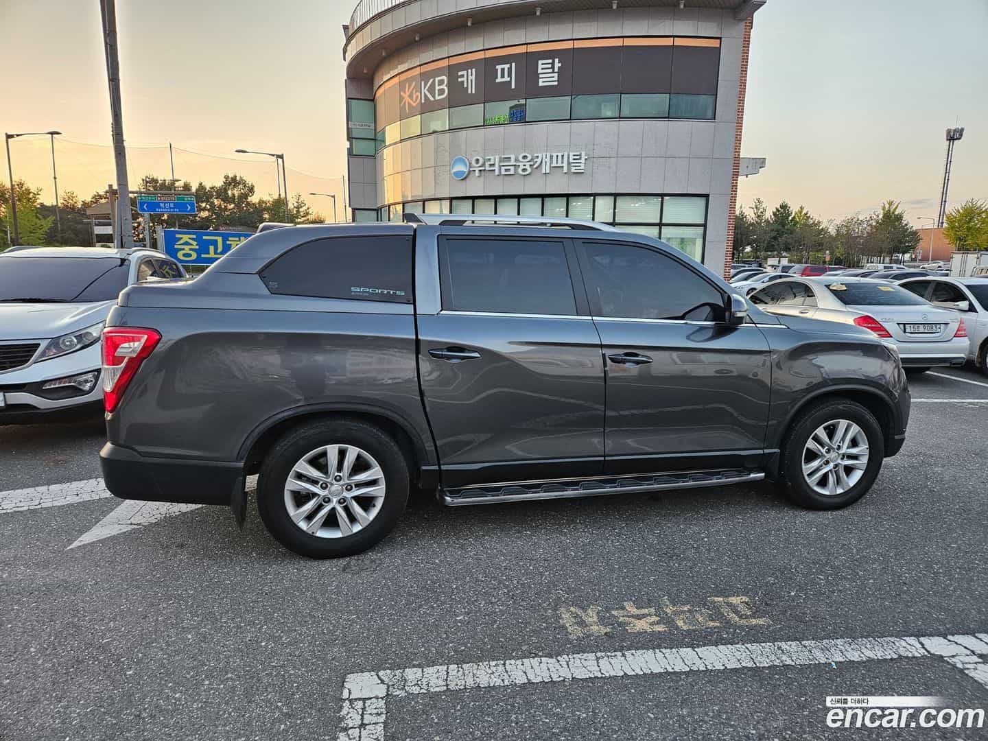 Rexton KG Mobility 2019.11-INNER-006