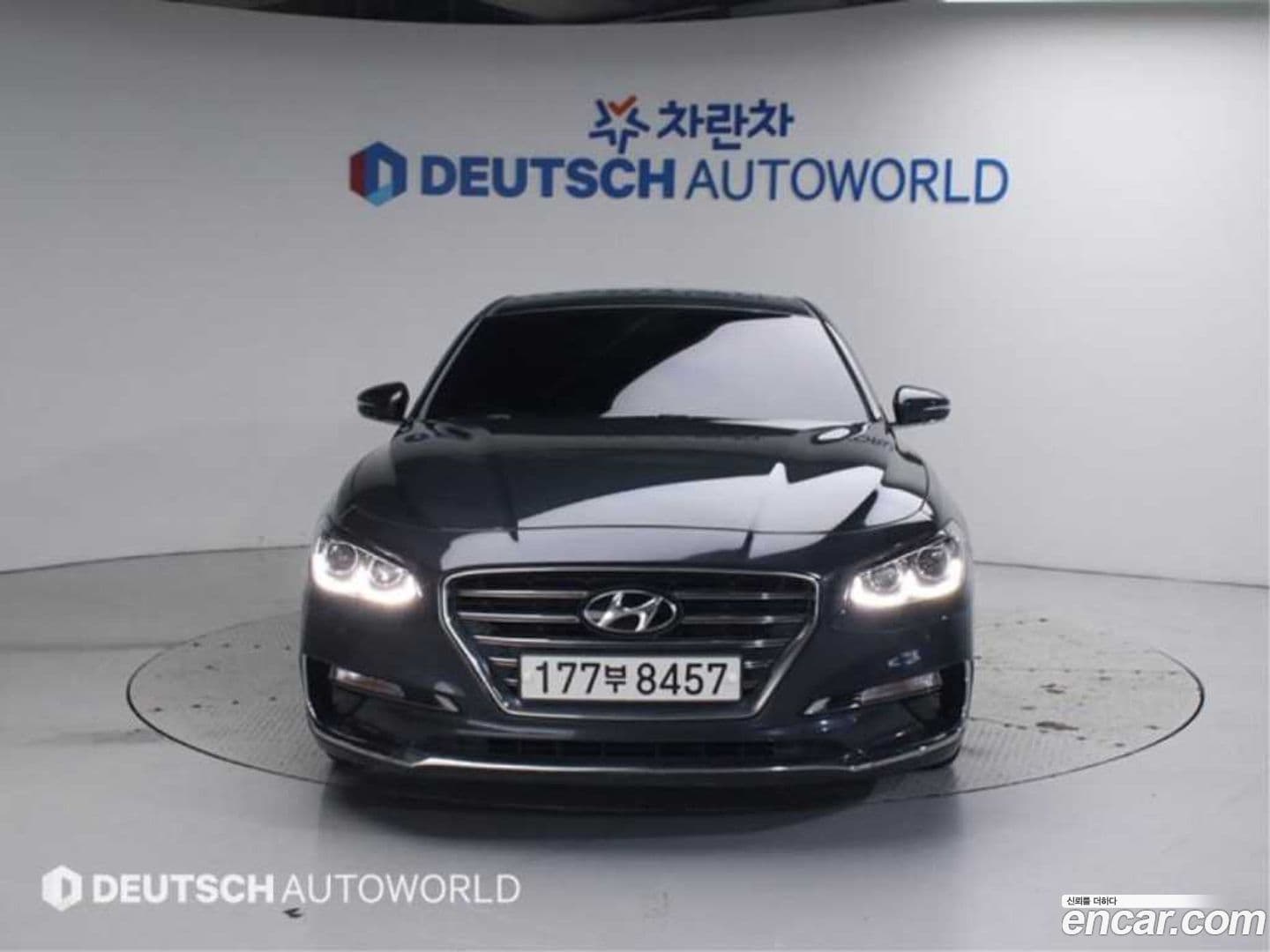 Main__Slider__Photo:Grandeur Hyundai 2017.9-0