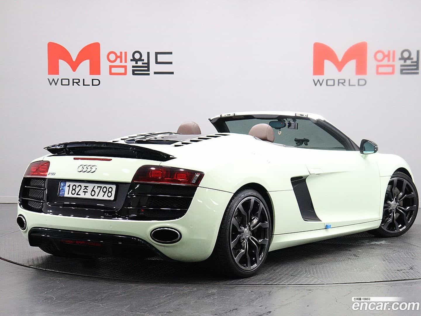 R8 Audi 2012.8-OUTER-001