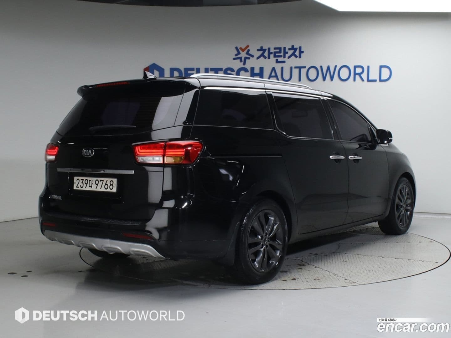Main__Slider__Photo:Canival Kia 2015.2-0