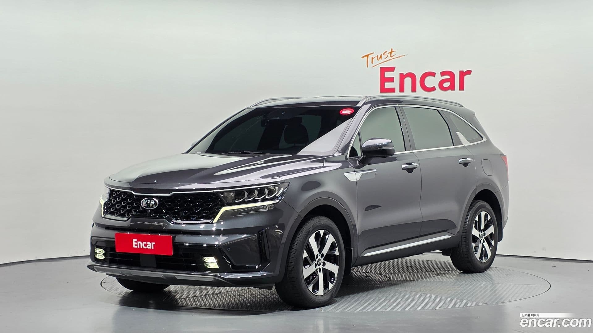 Main__Slider__Photo:Sorento Kia 2020.8-0