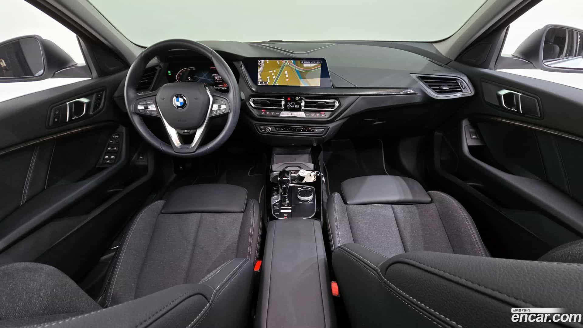 1-Series BMW 2024.5-INNER-007
