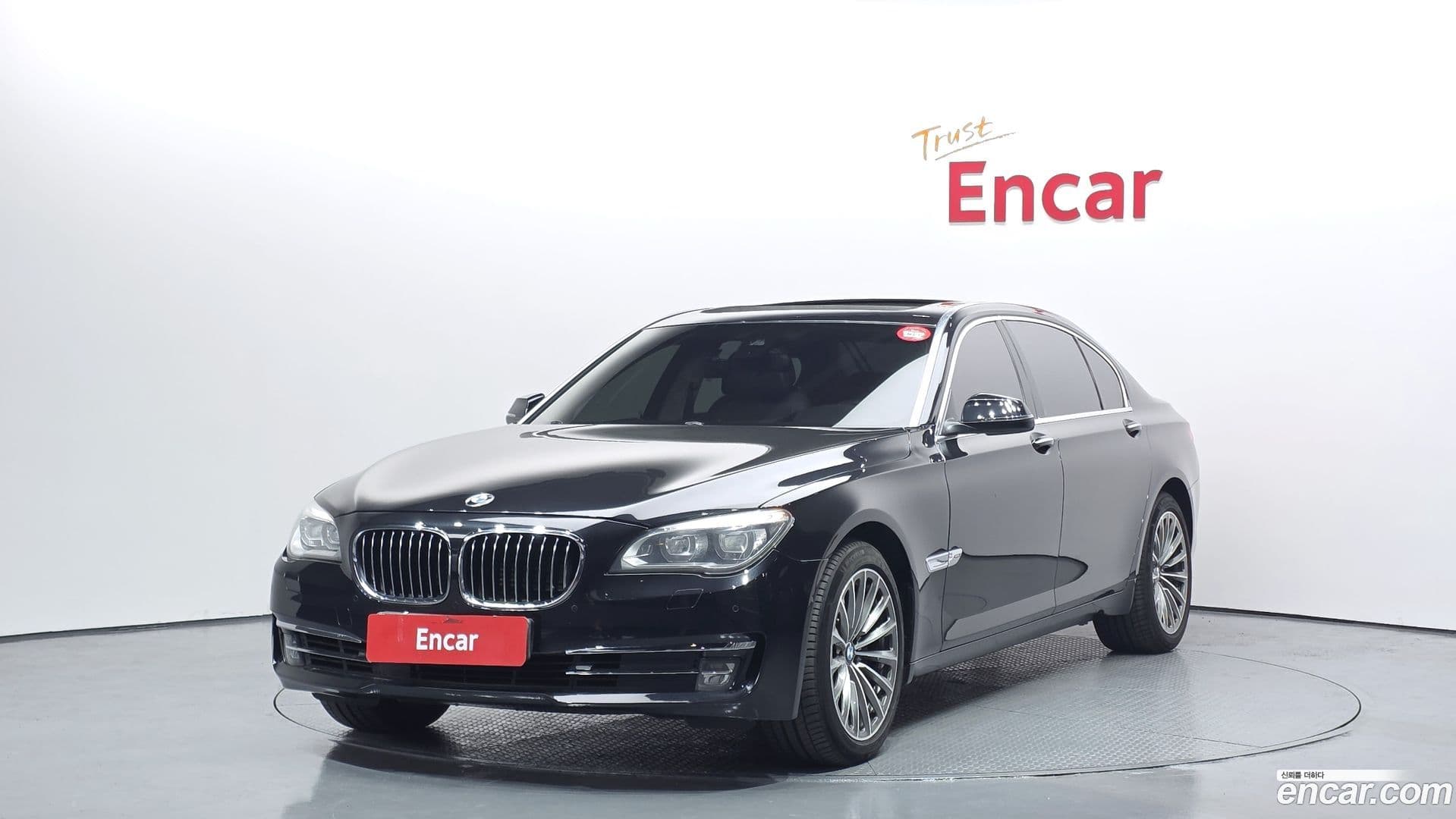 Main__Slider__Photo:7-Series BMW 2014.10-0