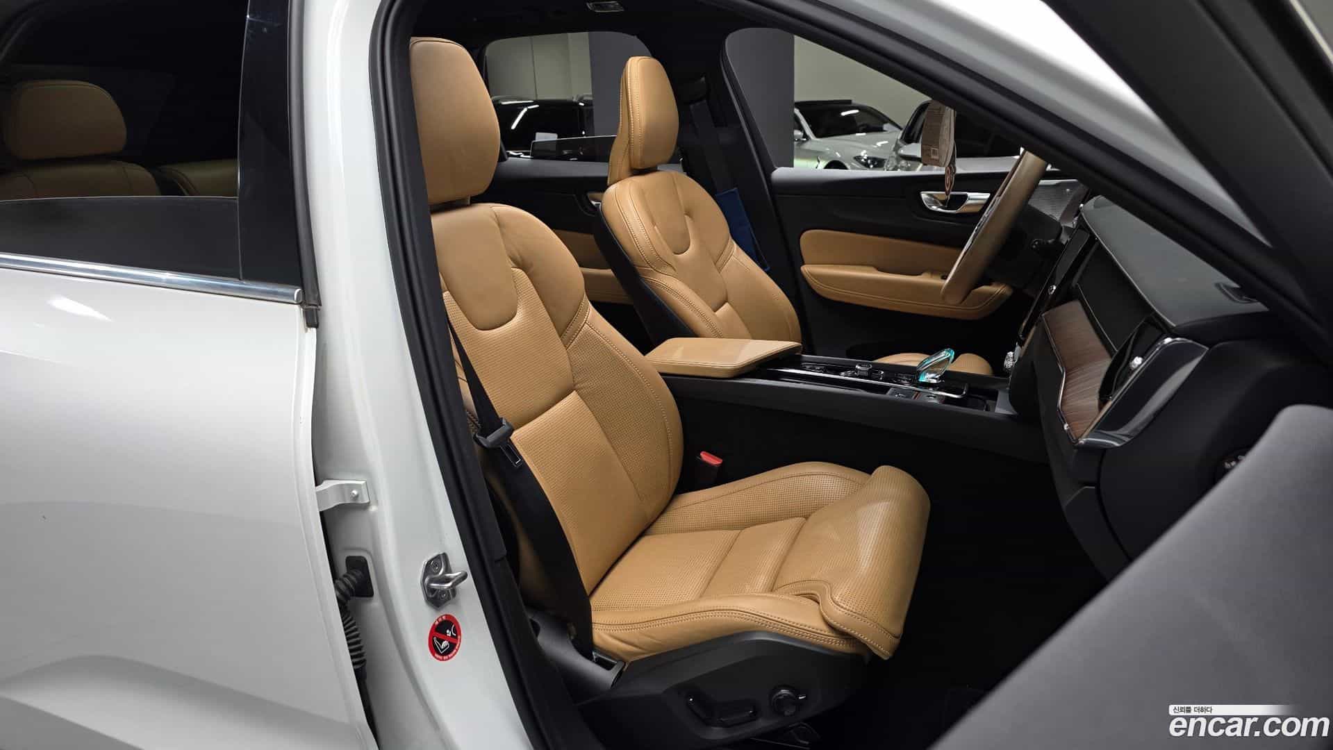 XC60 Volvo 2021.5-INNER-010