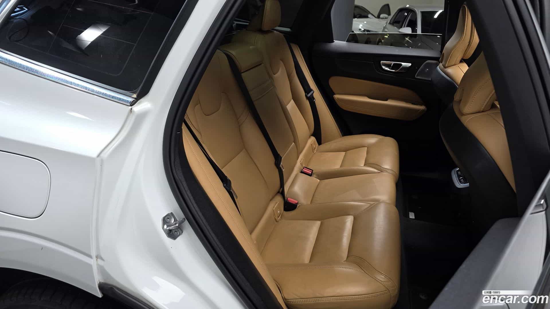 XC60 Volvo 2021.5-OPTION-015