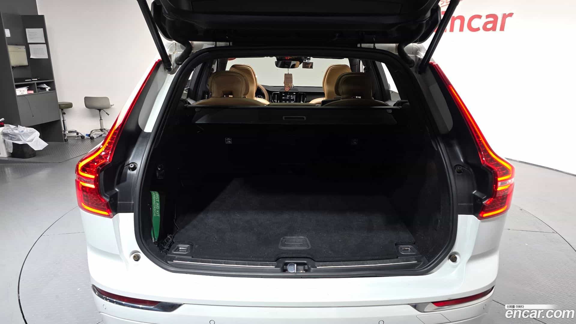 XC60 Volvo 2021.5-OPTION-024
