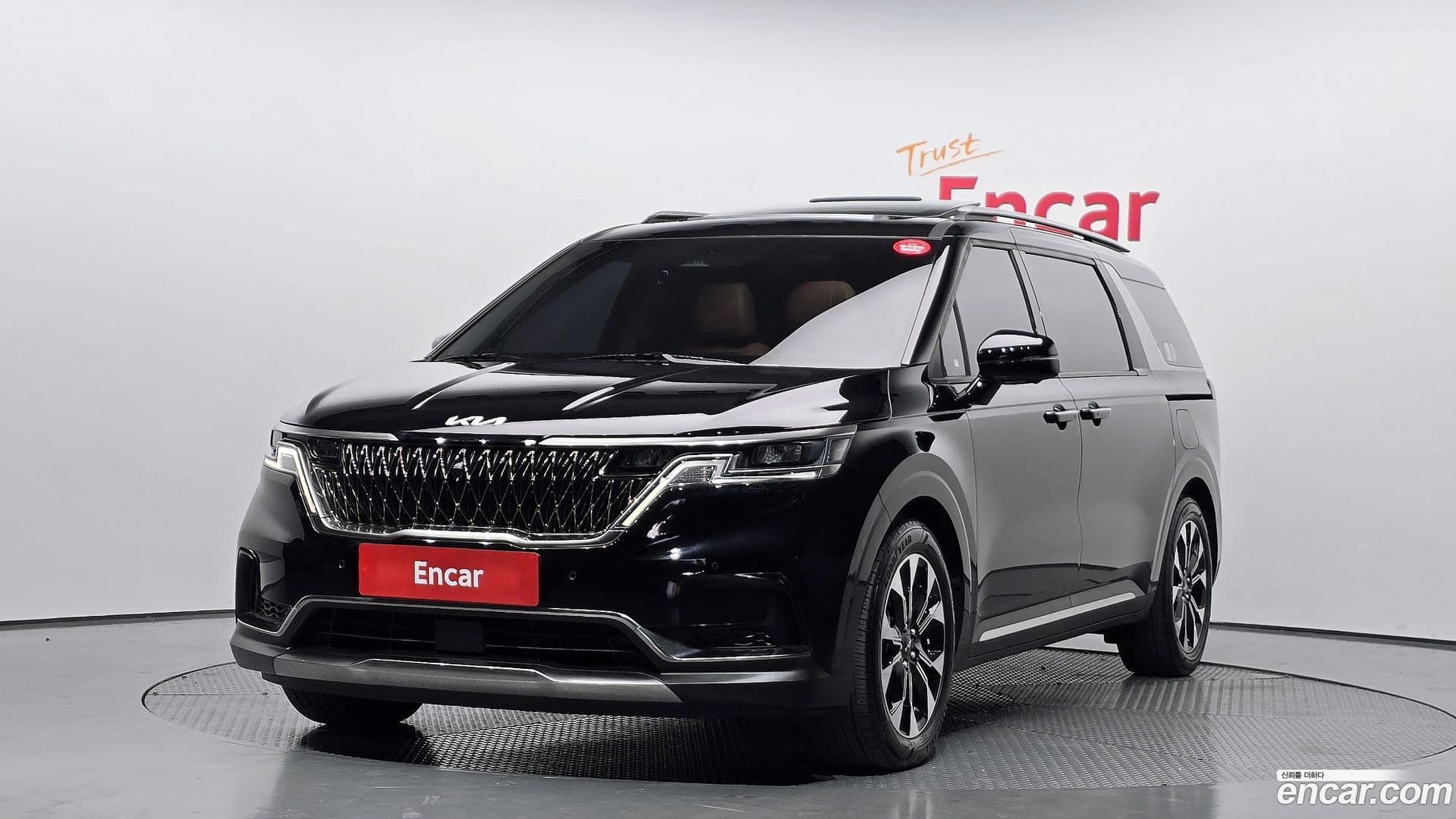 Main__Slider__Photo:Canival Kia 2022.7-0