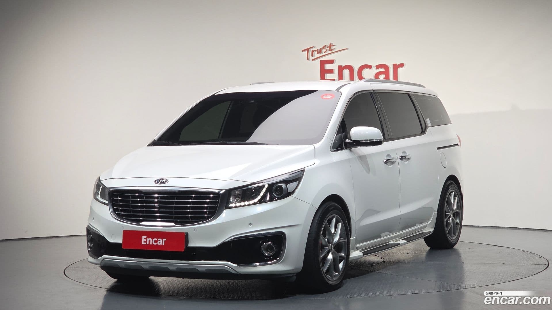 Main__Slider__Photo:Canival Kia 2017.4-0