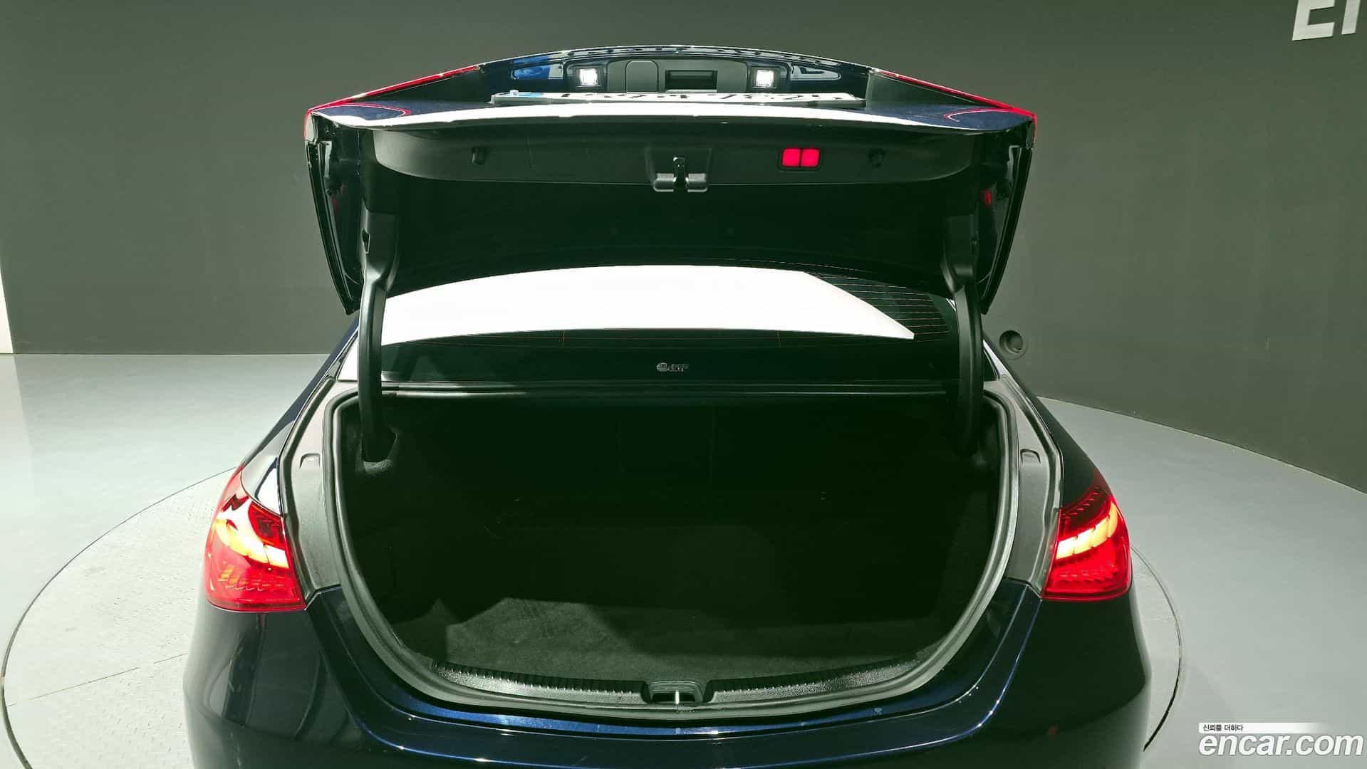 C-Class Mercedes-Benz 2022.3-OPTION-024