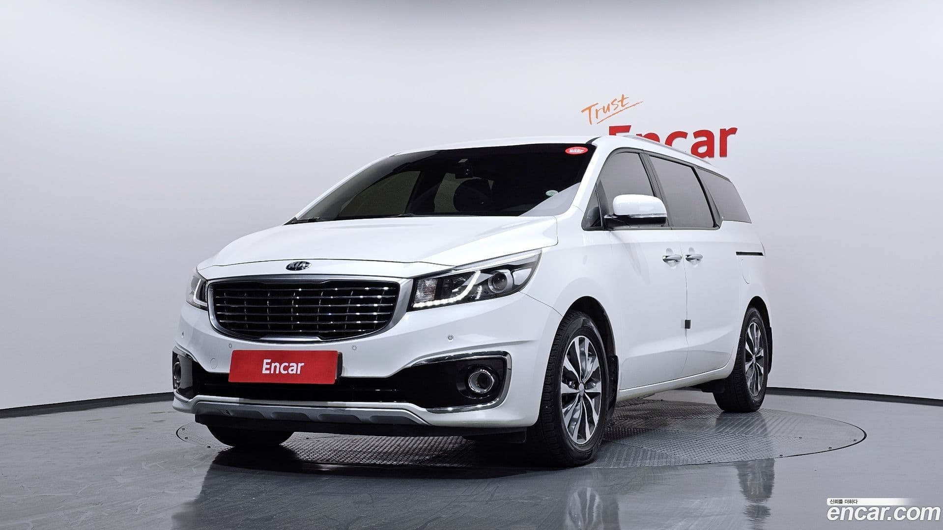 Main__Slider__Photo:Canival Kia 2015.4-0
